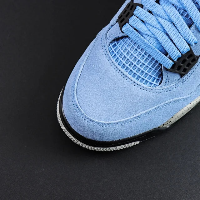 Air Jordan 4 "University Blue"