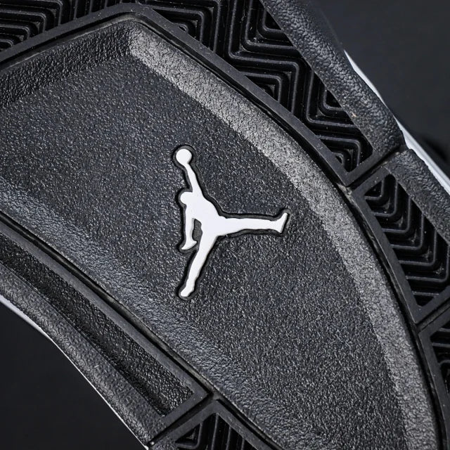 Nike Air Jordan 4 Retro "White Thunder"