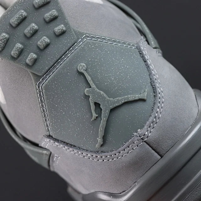 Air Jordan 4 SE "Smoke Grey"