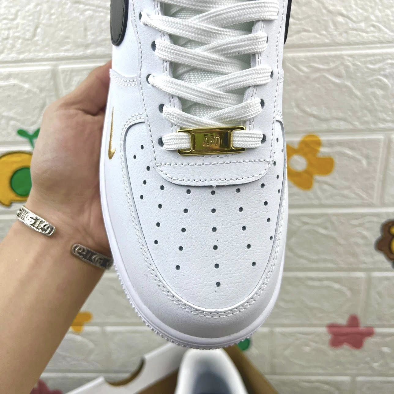 Nike Air Force 1 White Black Gold