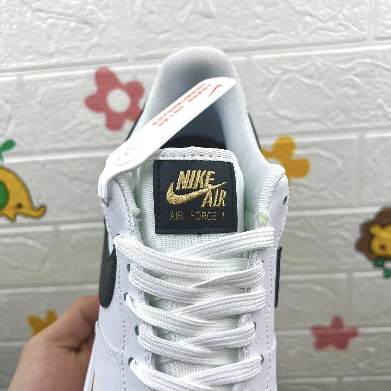 Nike Air Force 1 White Black Gold