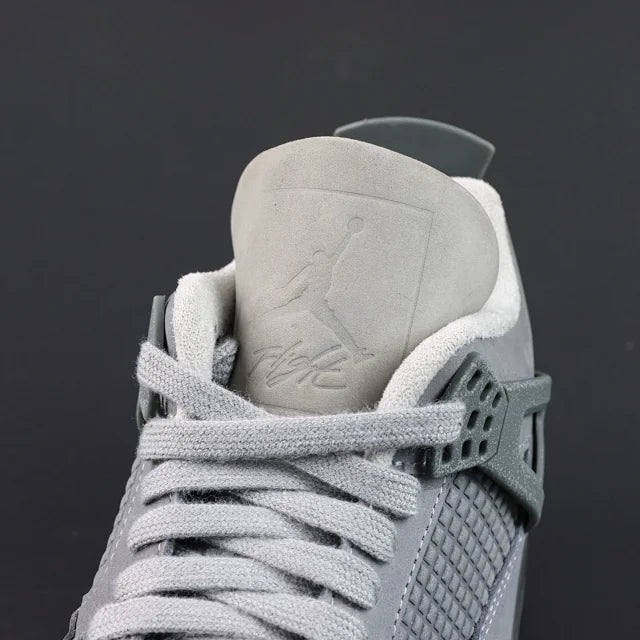 Air Jordan 4 SE "Smoke Grey"