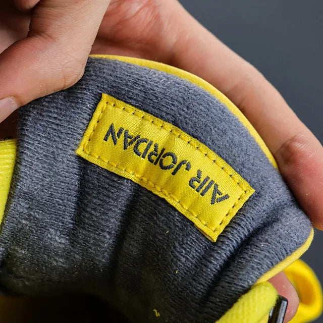 Air Jordan 4 retro "Tour Yellow"