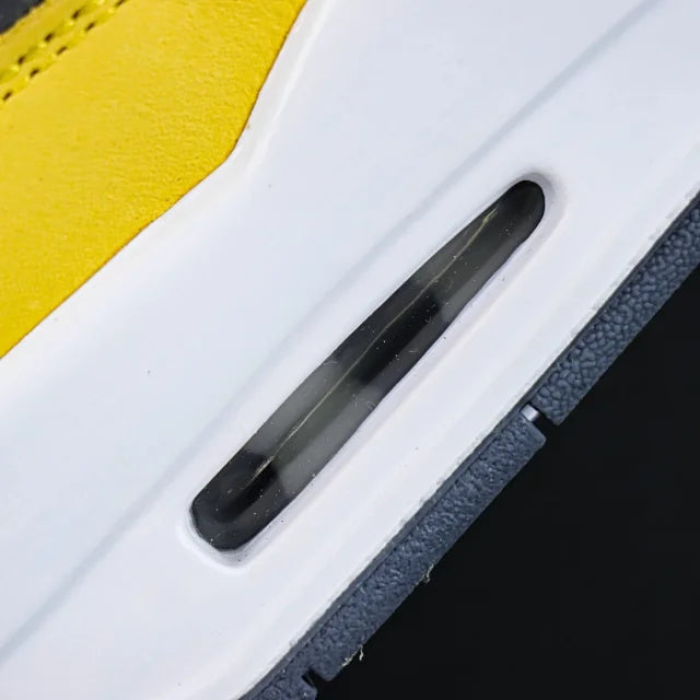 Air Jordan 4 retro "Tour Yellow"