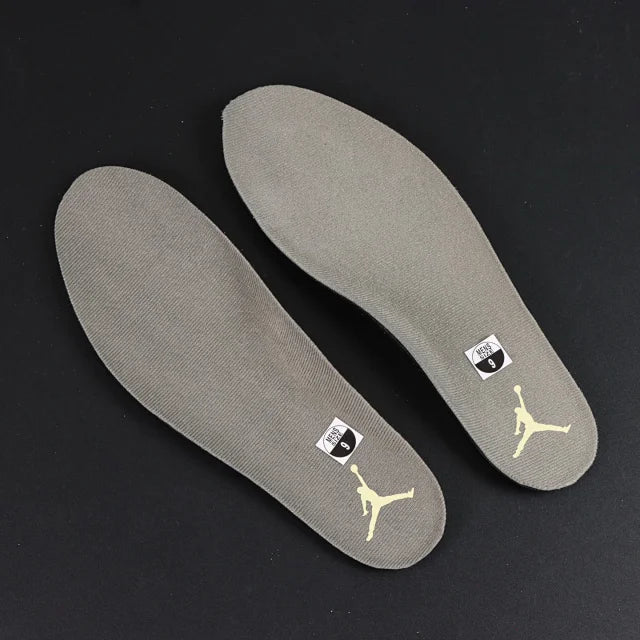 Air Jordan 4 SE Craft Photon Dust